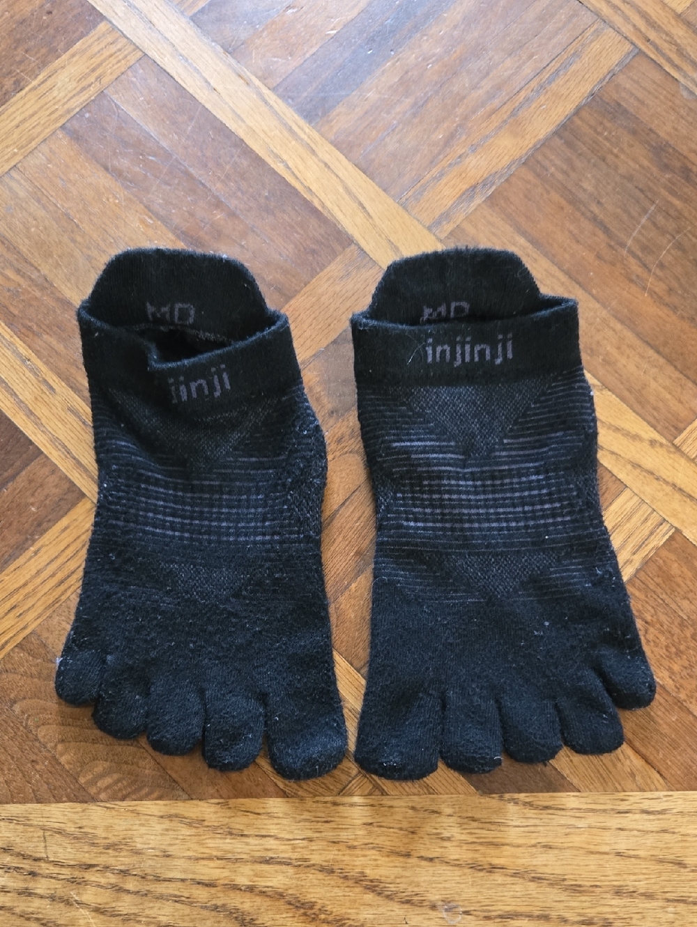 Bundle Of 4 Injinji No Show Toe Socks Black Size Medium - Picture 9 of 11